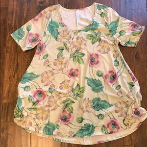 LulaRoe Perfect T- Size Medium